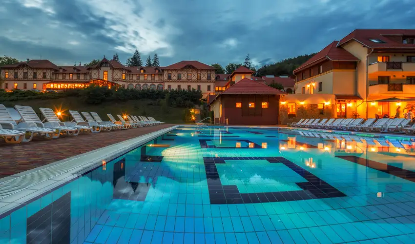 Erzsbet Park Hotel Pardfrd - Szilveszter (min. 3 j)