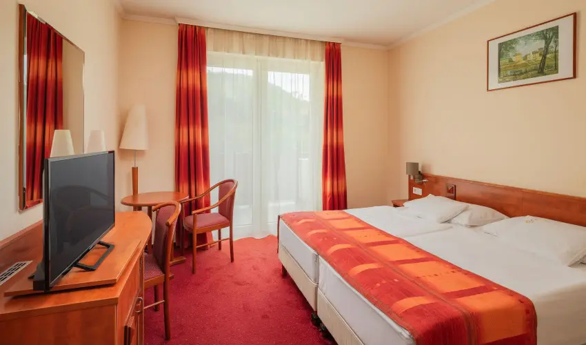 Erzsbet Park Hotel Pardfrd - Szilveszter (min. 3 j)