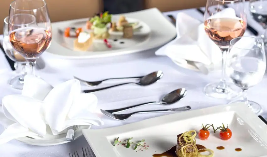 ETO Park Hotel**** Superior Business & Stadium Gyr - Szilveszter