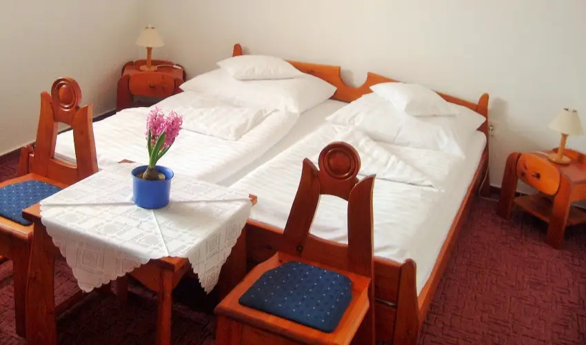 Fodor Hotel Gyula - Szilveszter (min. 2 �j)