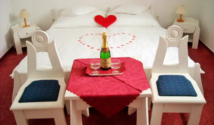 Fodor Hotel Gyula - Szilveszter (min. 2 �j)