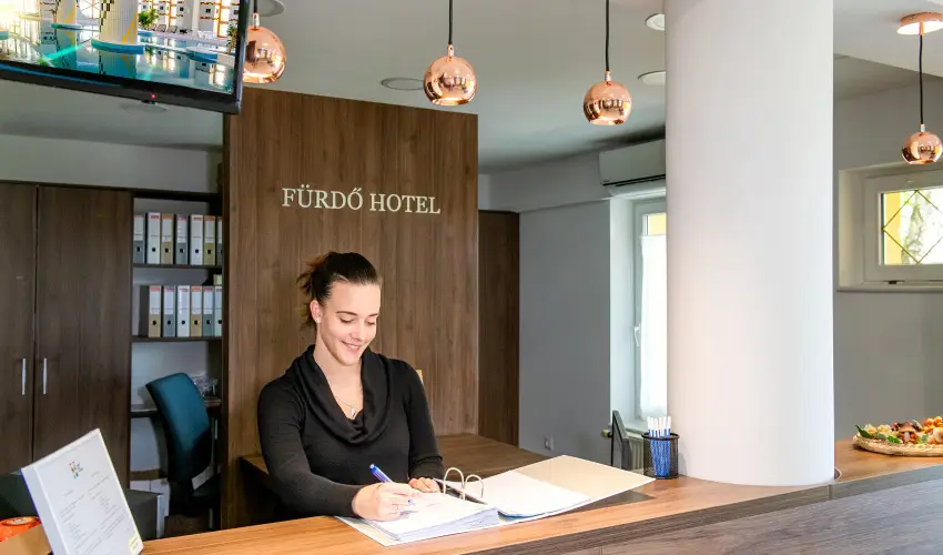 F�rd� Hotel Zalakaros - Szilveszter (min. 2 �j)