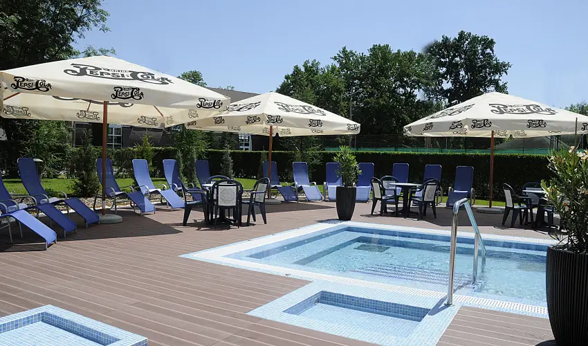 Garden Hotel Wellness & Konferencia Szolnok - Szilveszter (min. 3 j)