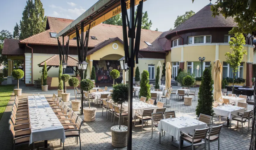 Garden Hotel Wellness & Konferencia Szolnok - Szilveszter (min. 3 j)