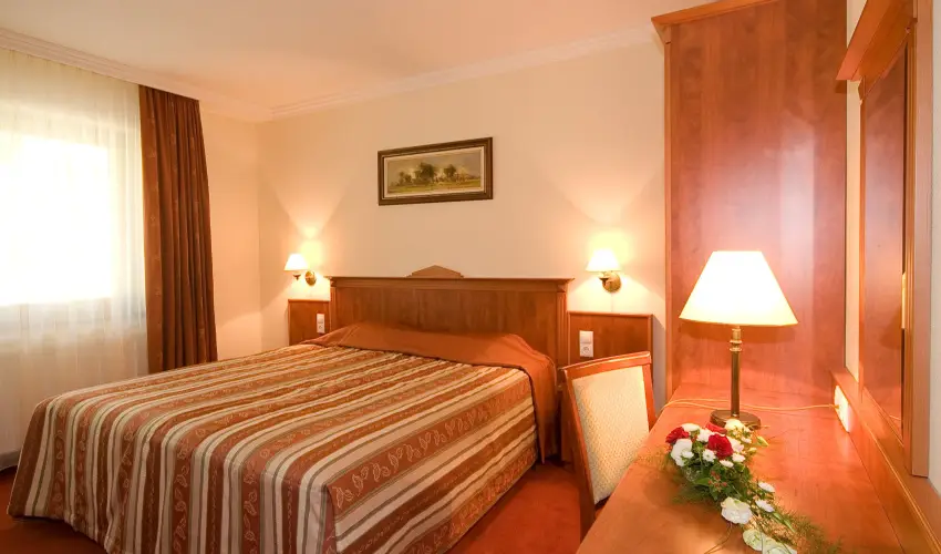 Gerby Kria Hotel s Lovasudvar Lajosmizse - Szilveszter (min. 2 j)