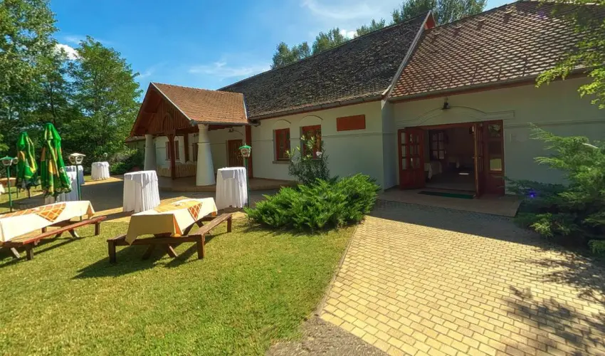 Gerby Kria Hotel s Lovasudvar Lajosmizse - Szilveszter (min. 2 j)