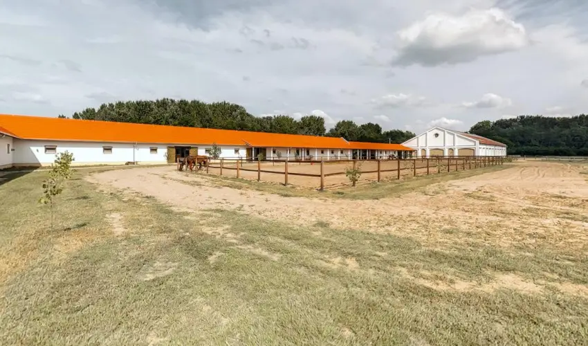 Gerby Kria Hotel s Lovasudvar Lajosmizse - Szilveszter (min. 2 j)