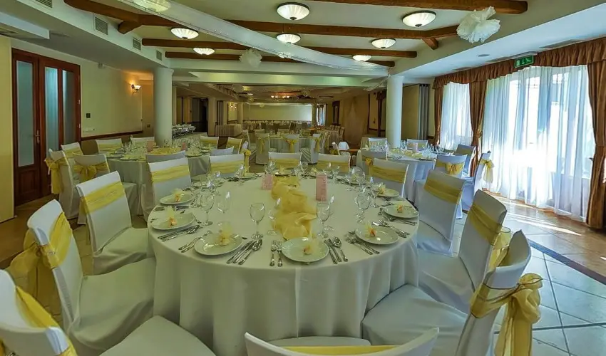 Gerby Kria Hotel s Lovasudvar Lajosmizse - Szilveszter (min. 2 j)