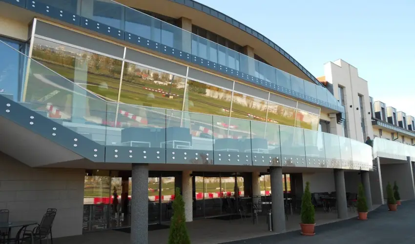 Gokart Hotel Kecskemt - Szilveszter (min. 2 j)