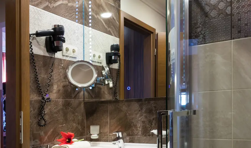 Golden Ball Club Hotel Gyr - Szilveszter (min. 2 j)