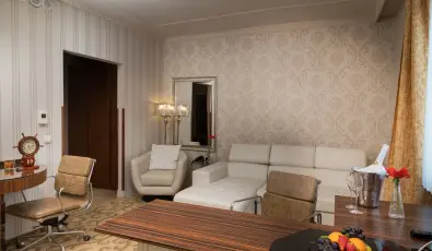 Golden Ball Club Hotel Gyr