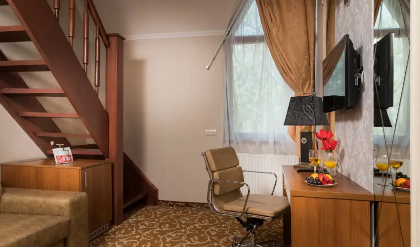 Golden Ball Club Hotel Gyr - Szilveszter (min. 2 j)