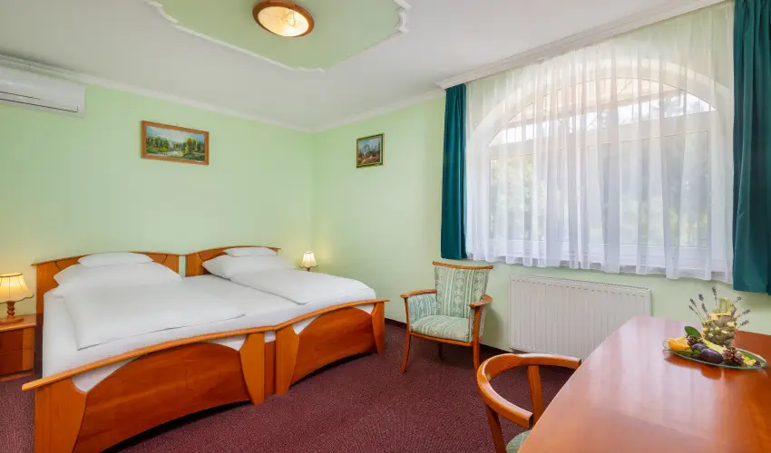 Gosztola Gyngye-az erd szllodja Gosztola - Szilveszter (min. 3 j)