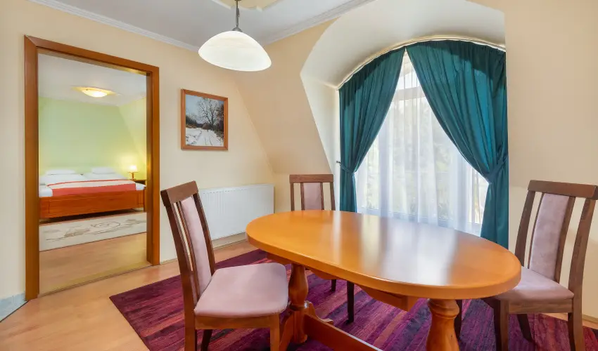 Gosztola Gyngye-az erd szllodja Gosztola - Szilveszter (min. 3 j)