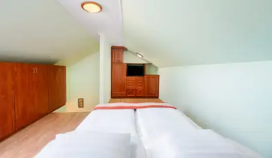 Gosztola Gyngye-az erd szllodja Gosztola