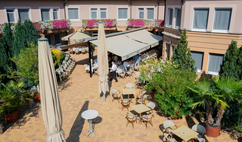 Granada Konferencia Wellness s Sport Hotel Kecskemt - Szilveszter