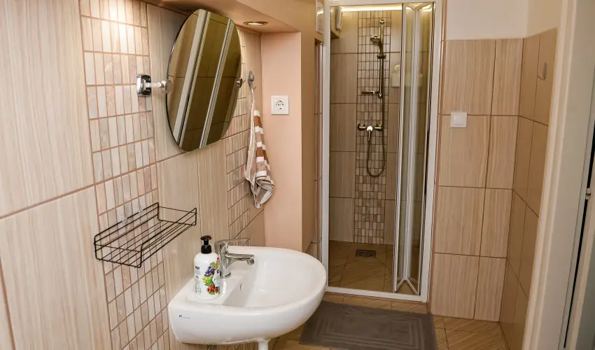 Hajnal Apartman Hajd�szoboszl� - Szilveszter (min. 2 �j)