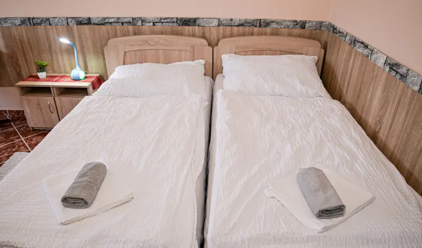 Hajnal Apartman Hajd�szoboszl� - Szilveszter (min. 2 �j)