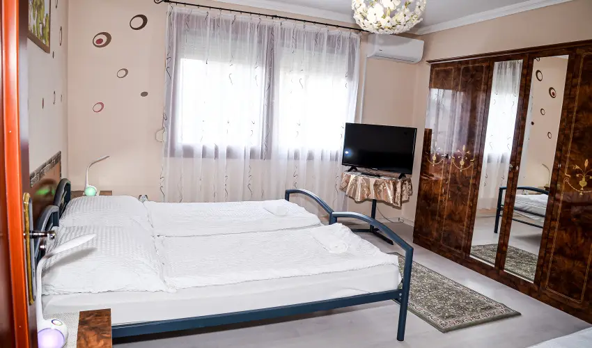 Hajnal Apartman Hajd�szoboszl� - Szilveszter (min. 2 �j)