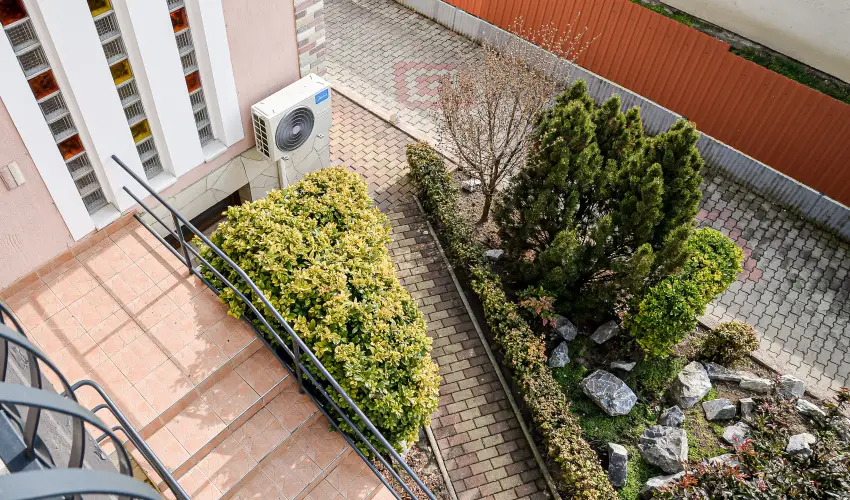 Hajnal Apartman Hajd�szoboszl� - Szilveszter (min. 2 �j)