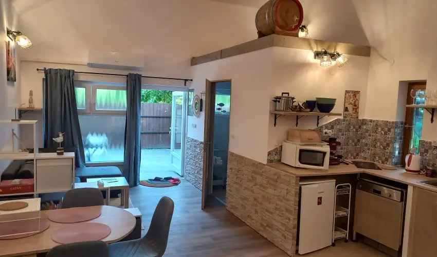 Hanga-lak Velence - Szilveszter (min. 2 �j)