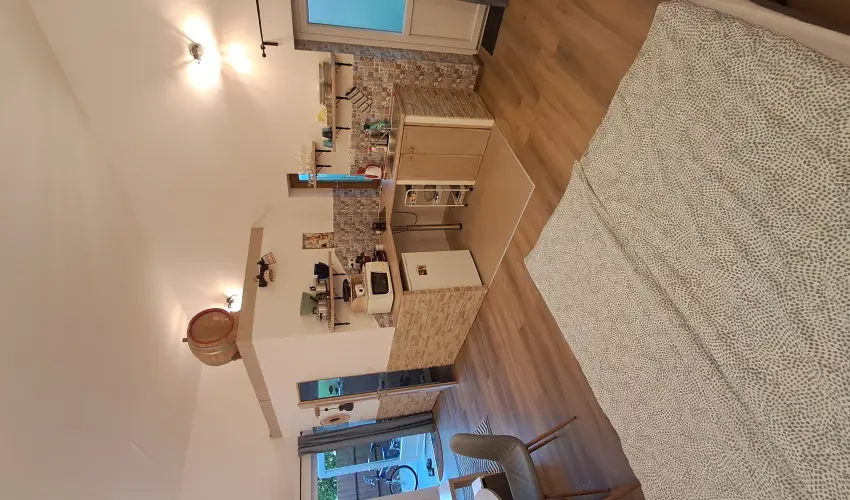 Hanga-lak Velence - Szilveszter (min. 2 �j)