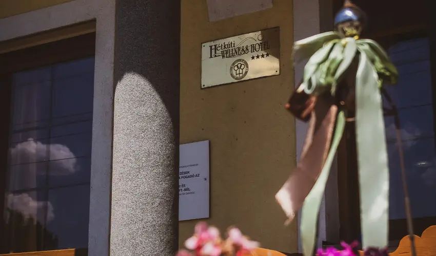 Htkti Wellness Hotel & Lovaspark Mr - Szilveszter