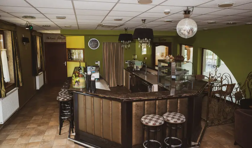 Htkti Wellness Hotel & Lovaspark Mr - Szilveszter