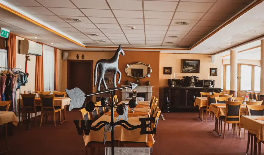 Htkti Wellness Hotel & Lovaspark Mr - Szilveszter