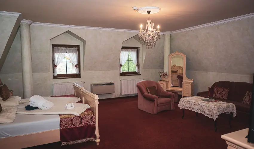 Htkti Wellness Hotel & Lovaspark Mr - Szilveszter