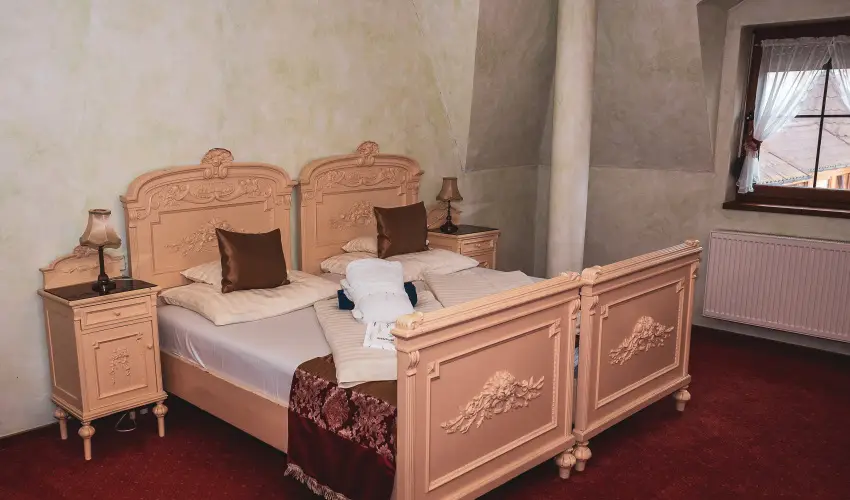 Htkti Wellness Hotel & Lovaspark Mr - Szilveszter