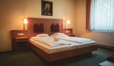 Htkti Wellness Hotel & Lovaspark Mr