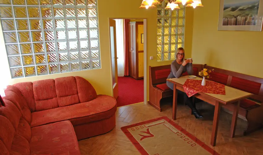 HoldLux Apartmanok Srvr - Szilveszter (min. 2 j)