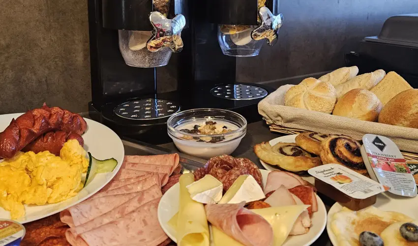 Holdvirg Hotel Srvr - Szilveszter - teljes elrefizetssel