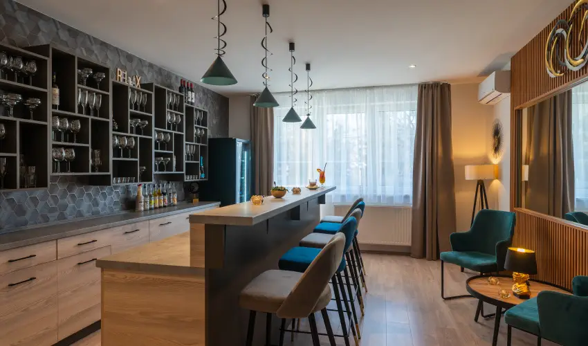 Holdvirg Hotel Srvr - Szilveszter - teljes elrefizetssel