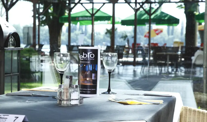 Holiday Beach Budapest Wellness Hotel with Sauna Park Budapest - Szilveszter