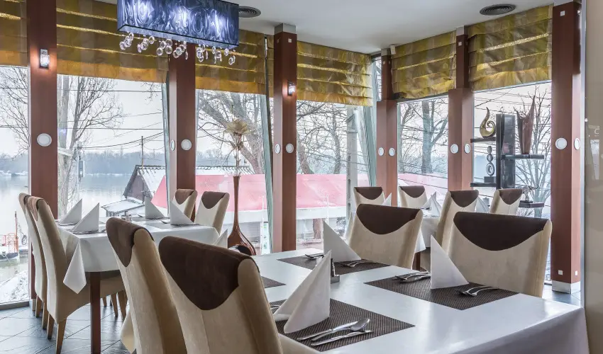 Holiday Beach Budapest Wellness Hotel with Sauna Park Budapest - Szilveszter