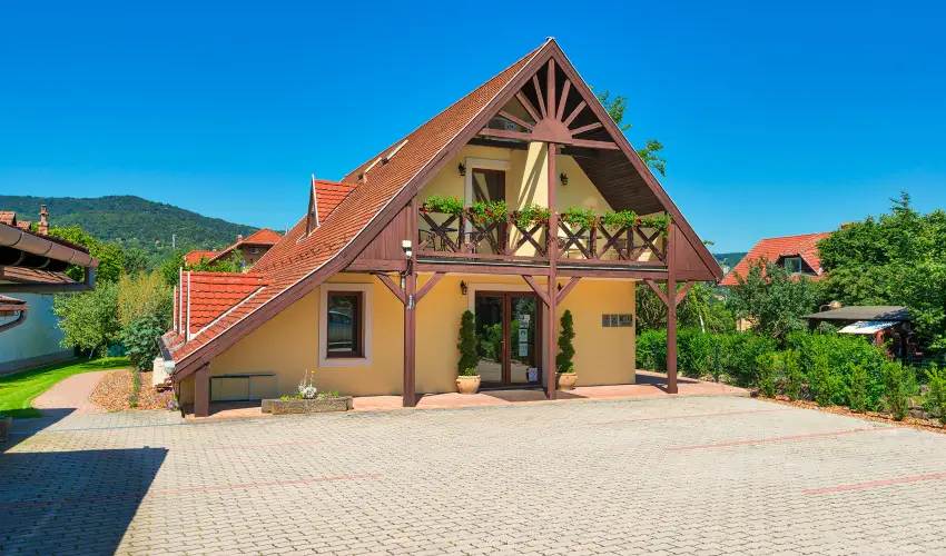 Honti Panzi Visegrd - Szilveszter (min. 3 j)