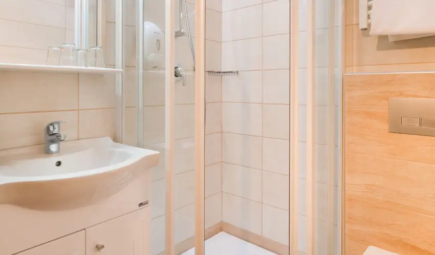 Honti Panzi Visegrd - Szilveszter (min. 3 j)