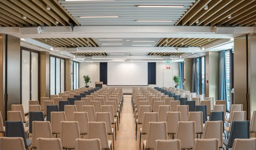 Hotel Energy & Business Center superior Paks - Szilveszter - teljes el�refizet�ssel