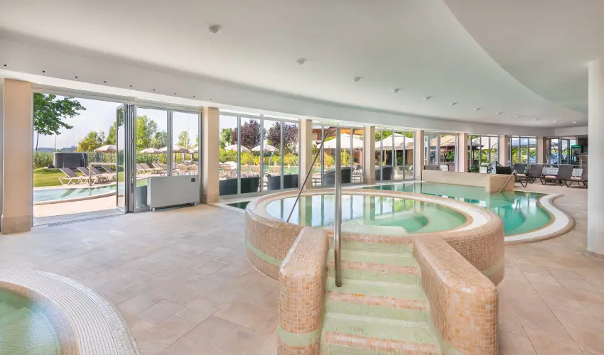 Hotel Golden Lake Resort Balatonf�red - Szilveszter (min. 2 �j)