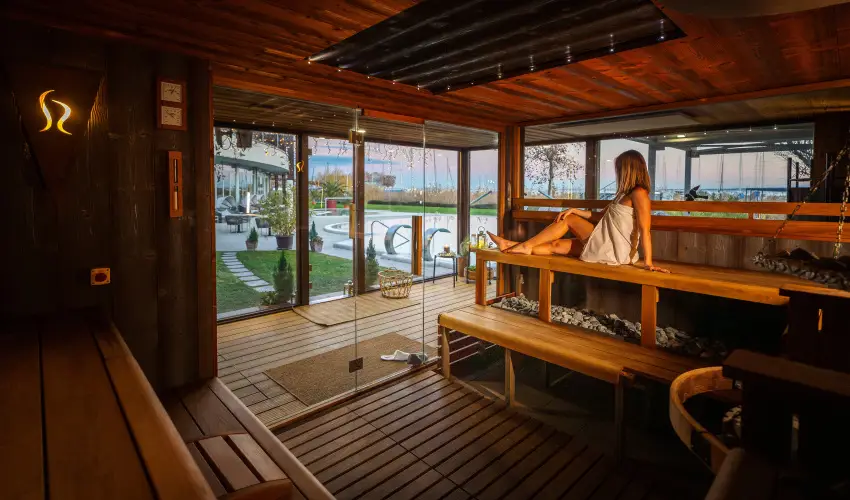 Hotel Golden Lake Resort Balatonf�red - Szilveszter (min. 2 �j)