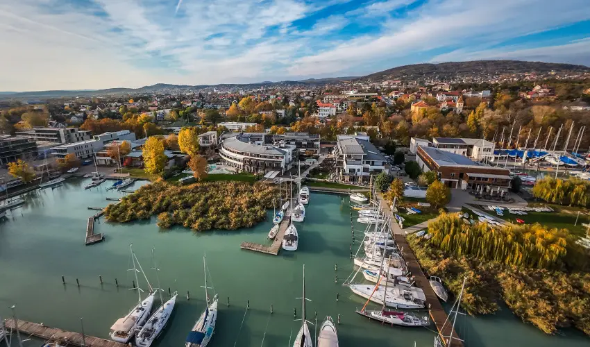 Hotel Golden Lake Resort Balatonf�red - Szilveszter (min. 2 �j)