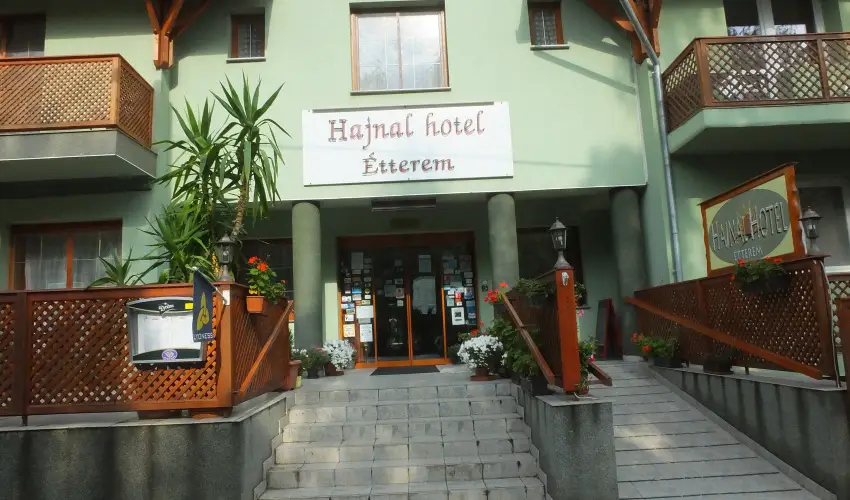 Hajnal Hotel Mez�k�vesd - Szilveszter