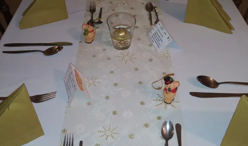 Hajnal Hotel Mez�k�vesd - Szilveszter