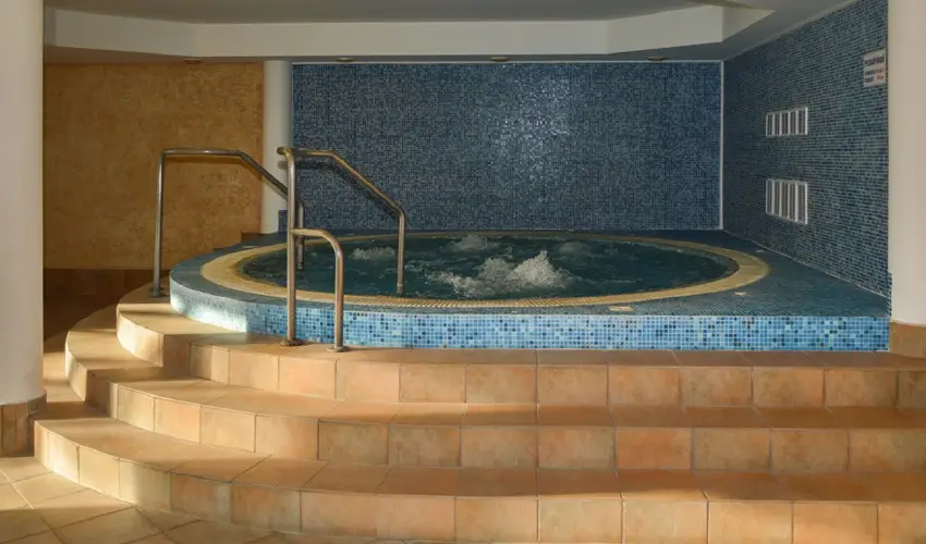 Hasik Hotel D�br�nte - Szilveszter (min. 2 �j)