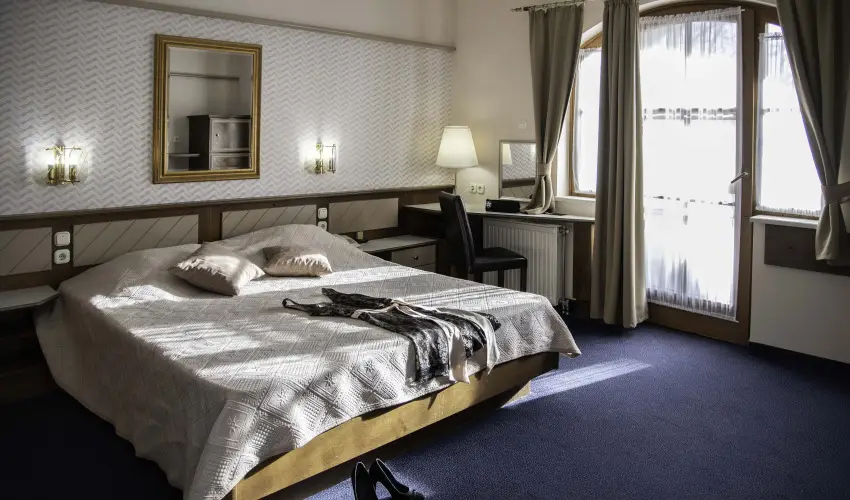 Hasik Hotel D�br�nte - Szilveszter (min. 2 �j)