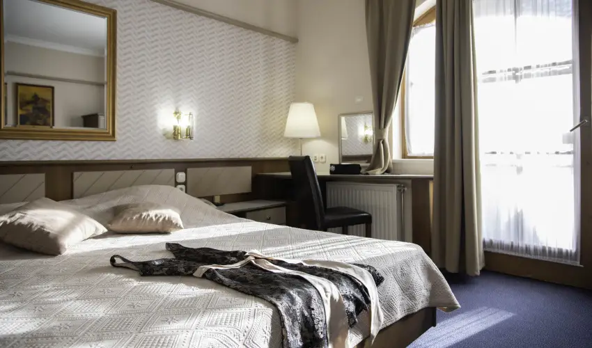 Hasik Hotel D�br�nte - Szilveszter (min. 2 �j)