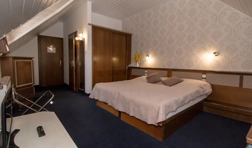 Hasik Hotel D�br�nte - Szilveszter (min. 2 �j)