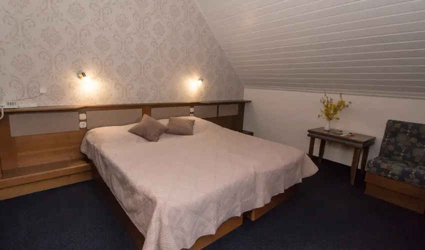 Hasik Hotel D�br�nte - Szilveszter (min. 2 �j)